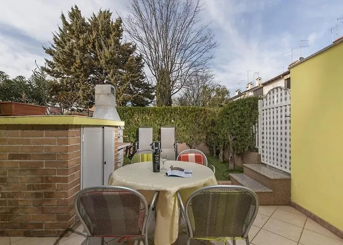 Lana 게스트하우스 3*