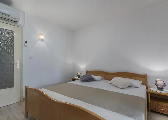 Lana 게스트하우스 3*