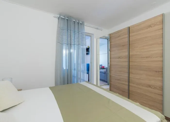 Lana 게스트하우스 3*